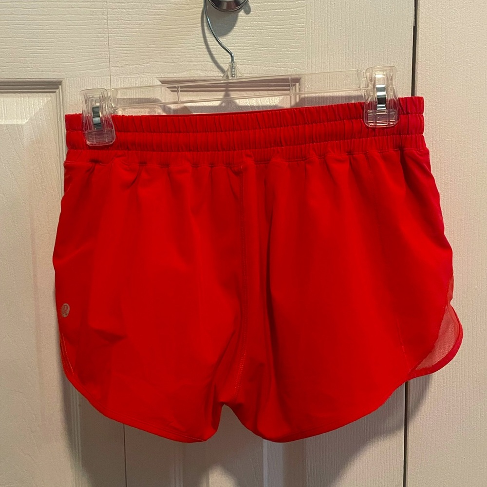 Lululemon Hotty Hot Shorts 2.5”